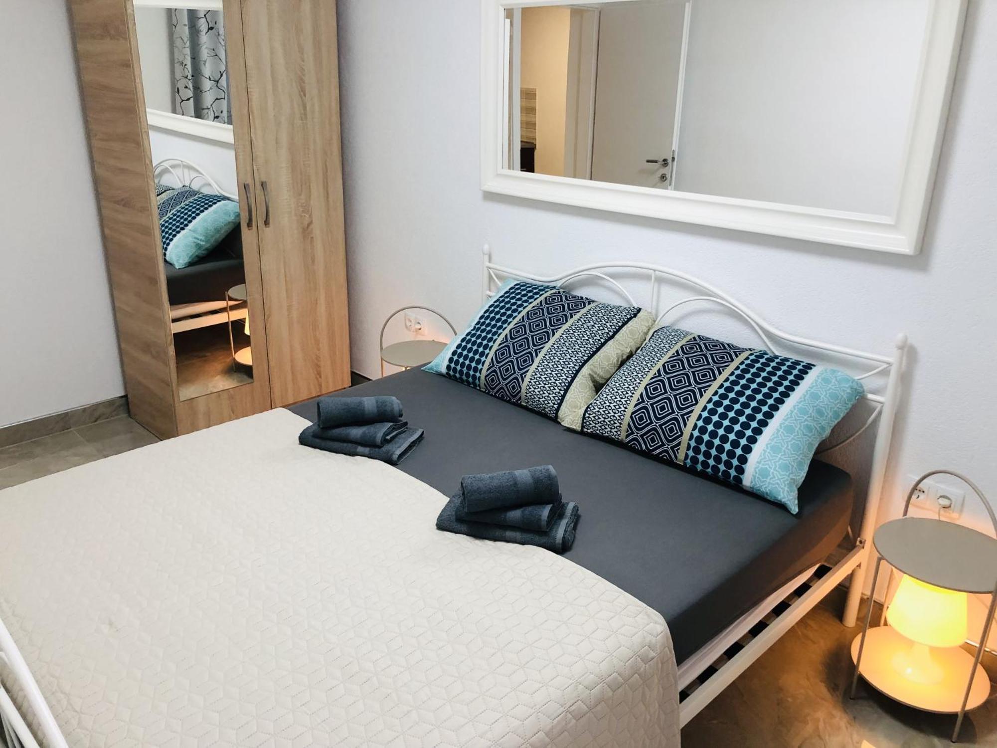 Apartmani Ema Traù Esterno foto